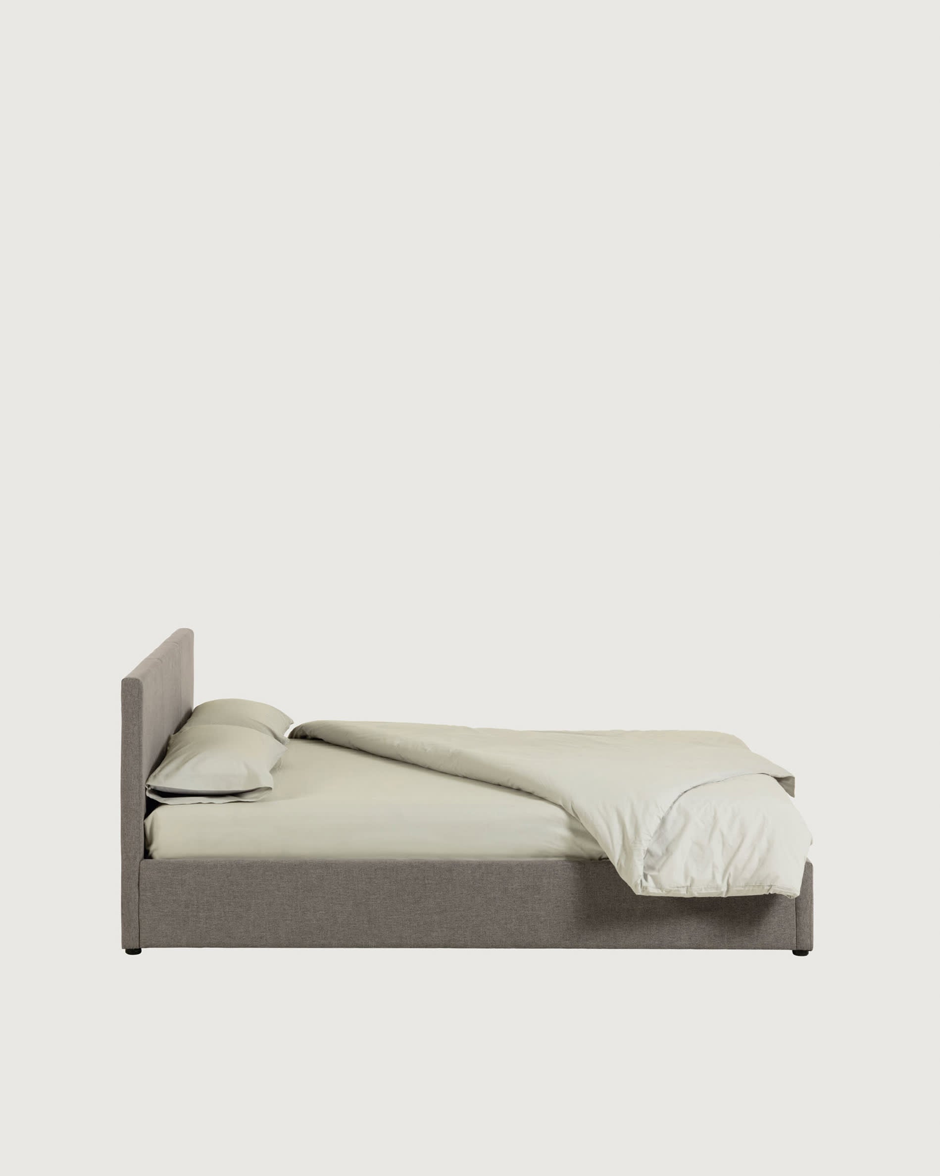 Elegantes Nahiri Bett in Grau mit integriertem Stauraum, passend für 150x200 cm Matratzen, ideal für zeitgemäße Schlafzimmer.