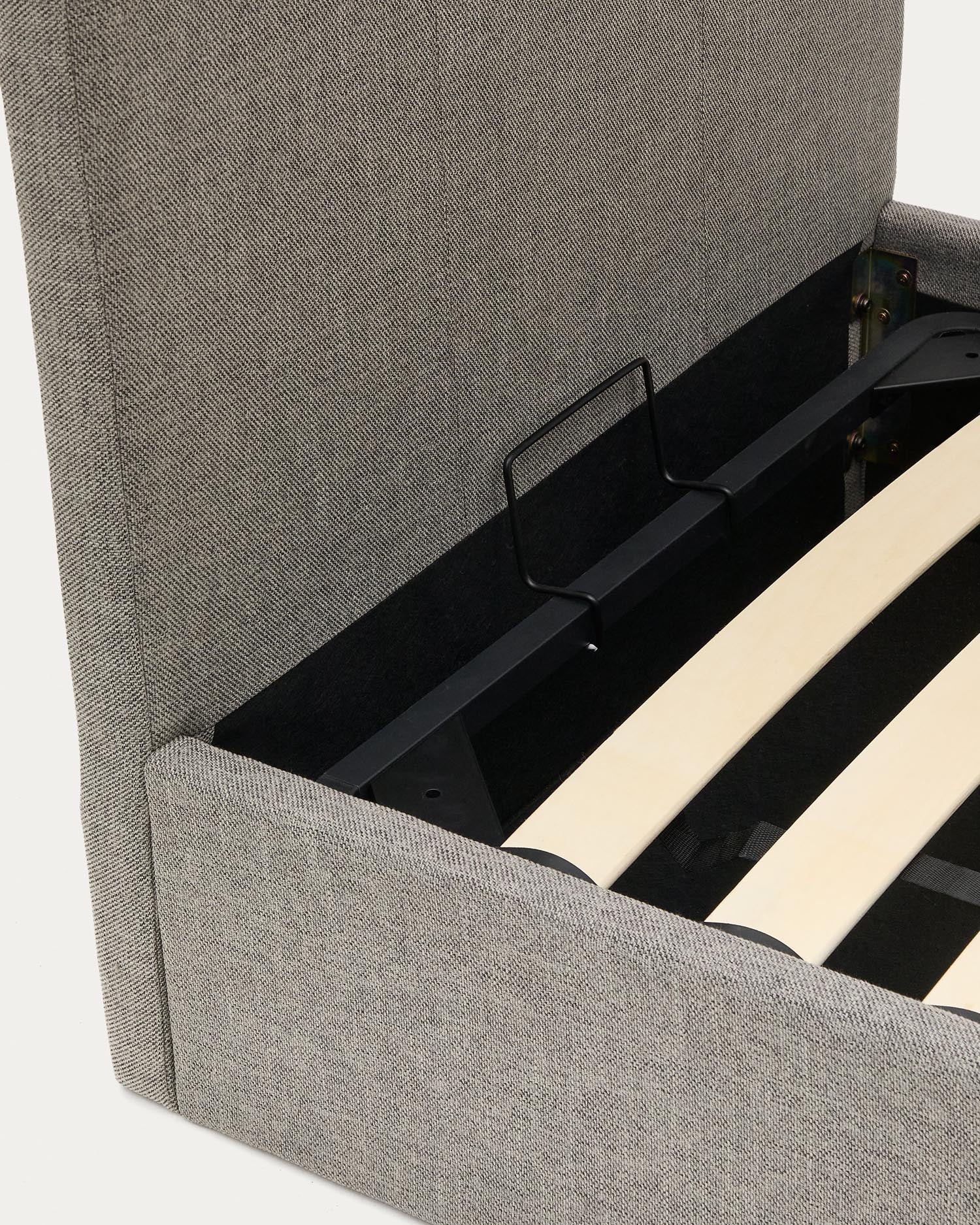 Das graue Nahiri Bett von Kave Home für 90x200 cm Matratzen bietet modernes Design und praktischen Stauraum für Ihr Schlafzimmer.