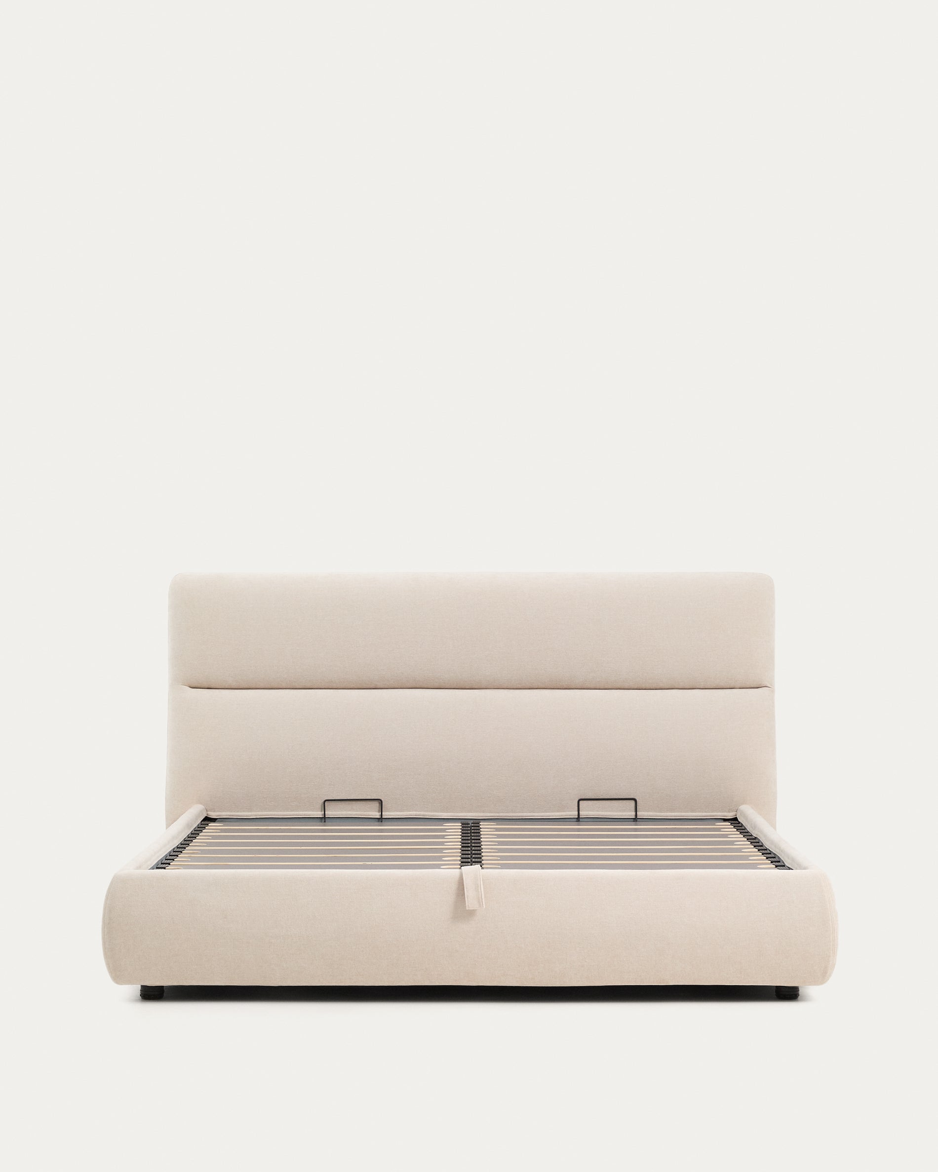 Abziehbares Bett Dafra aus beigefarbener Chenille mit Klappbettkasten für eine Matratze von 180 x 200 cm in Beige präsentiert im Onlineshop von KAQTU Design AG. Bett ist von Kave Home
