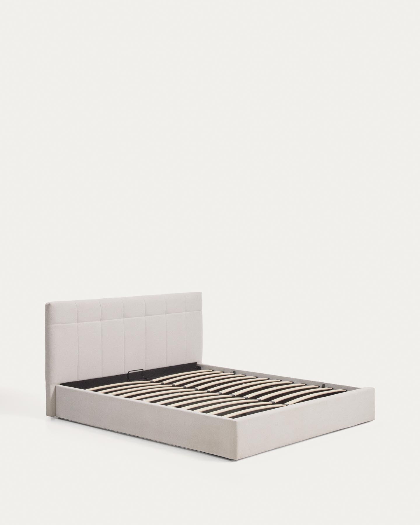 Bett mit klappbarem Bettkasten Darnela in écrufarbener Chenille für Matratzen 160 x 200 cm in Beige präsentiert im Onlineshop von KAQTU Design AG. Bett ist von Kave Home