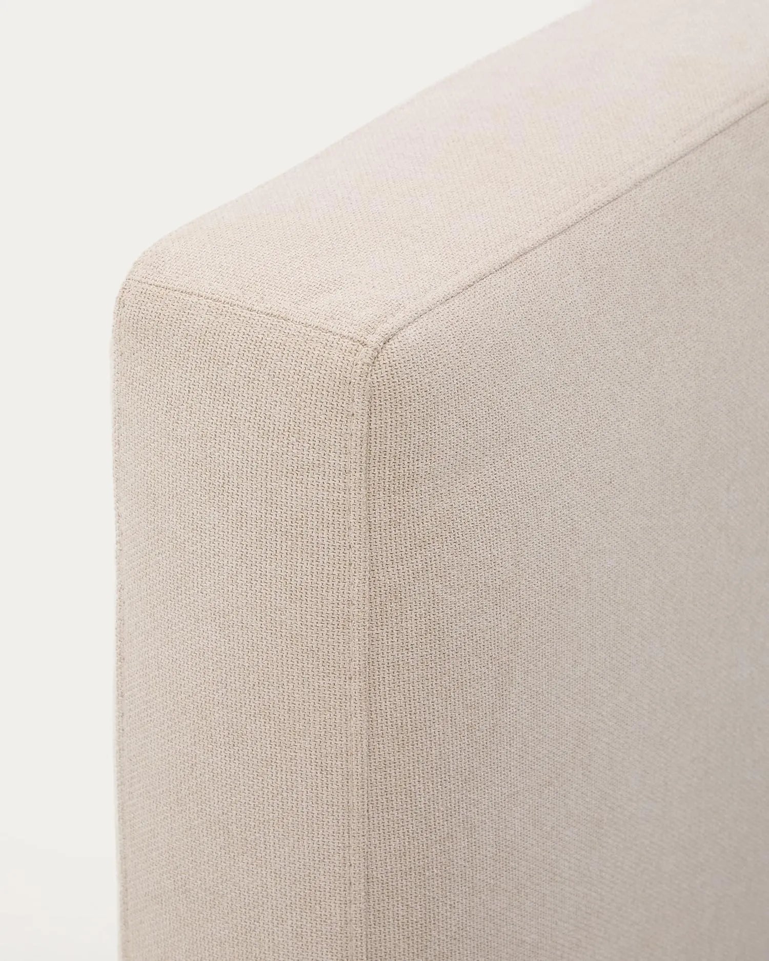 Elegantes, nachhaltiges Bett mit abziehbarem Bezug, ideal für 90x200 cm Matratzen. FSC-zertifiziertes Holz.