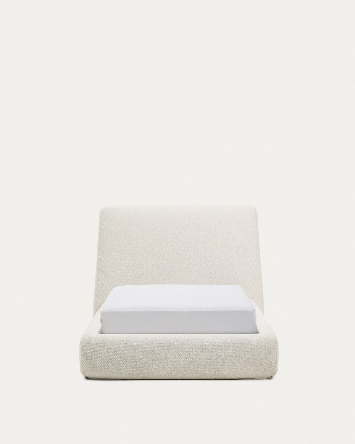 Abziehbares Bett Martina mit ecrufarbener Chenille für Matratzengrösse 90 x 200 cm FSC Mix Credit in Ecru präsentiert im Onlineshop von KAQTU Design AG. Bett ist von Kave Home