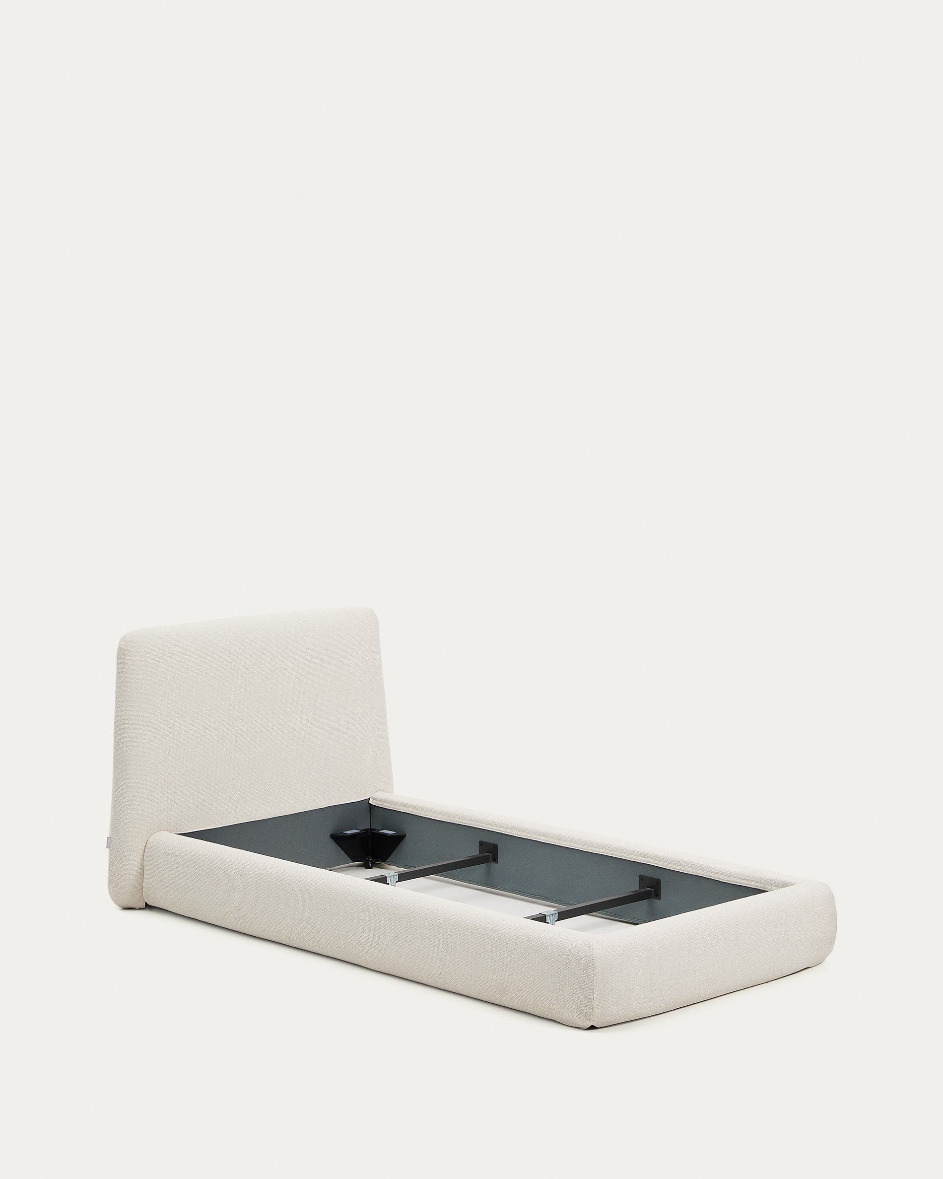 Abziehbares Bett Martina mit ecrufarbener Chenille für Matratzengröße 90 x 200 cm in  präsentiert im Onlineshop von KAQTU Design AG. Bett ist von Kave Home