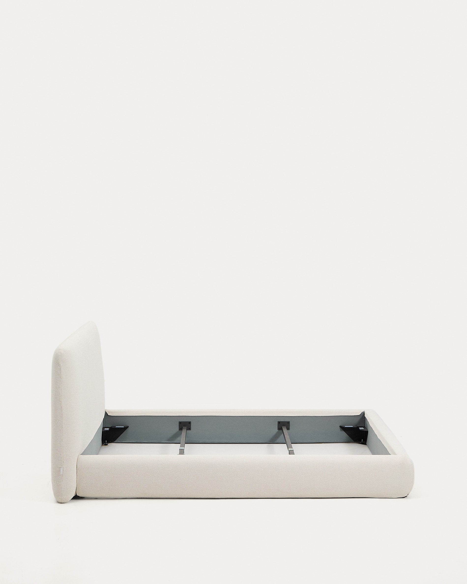 Abziehbares Bett Martina mit ecrufarbener Chenille für Matratzengröße 160 x 200 cm in  präsentiert im Onlineshop von KAQTU Design AG. Bett ist von Kave Home
