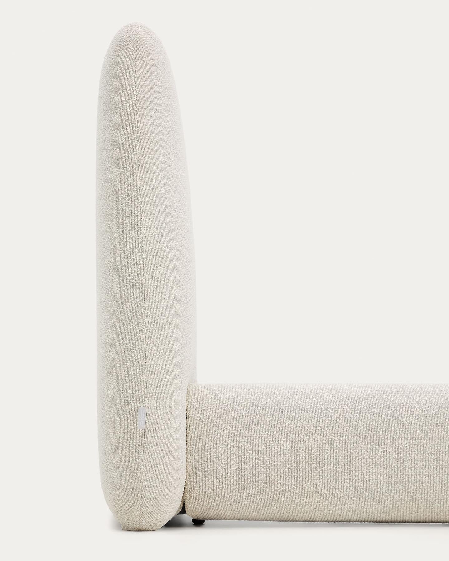 Abziehbares Bett Martina mit ecrufarbener Chenille für Matratzengröße 160 x 200 cm in  präsentiert im Onlineshop von KAQTU Design AG. Bett ist von Kave Home