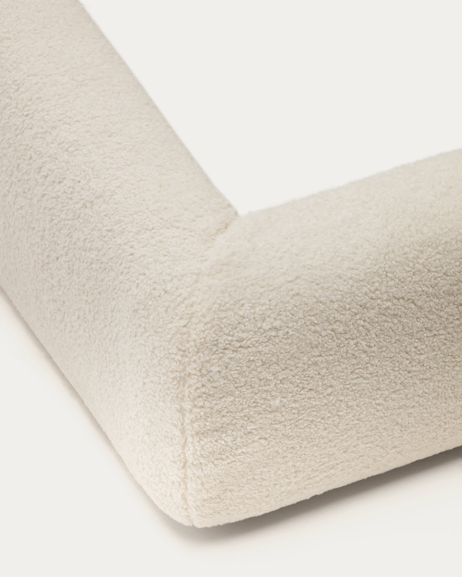 Bouclé-Bezug in Ecru für das Martina Bett, geeignet für 90x200 cm Matratzen. Modernes Design von Kave Home.