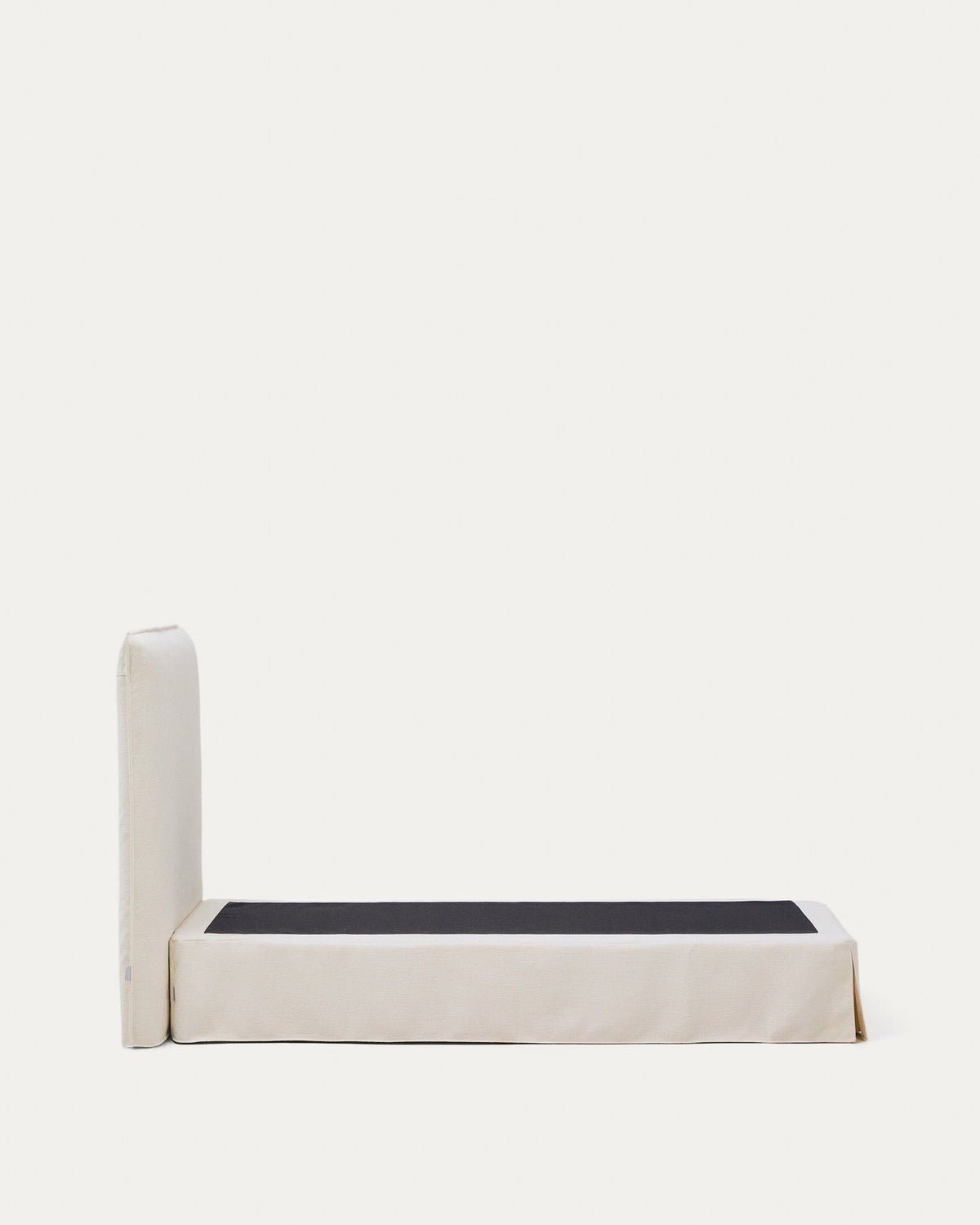 Abziehbares Bett Jaira in weisser Chenille für Matratzengrösse 90 x 200 cm, FSC Mix Credit in  präsentiert im Onlineshop von KAQTU Design AG. Bett ist von Kave Home