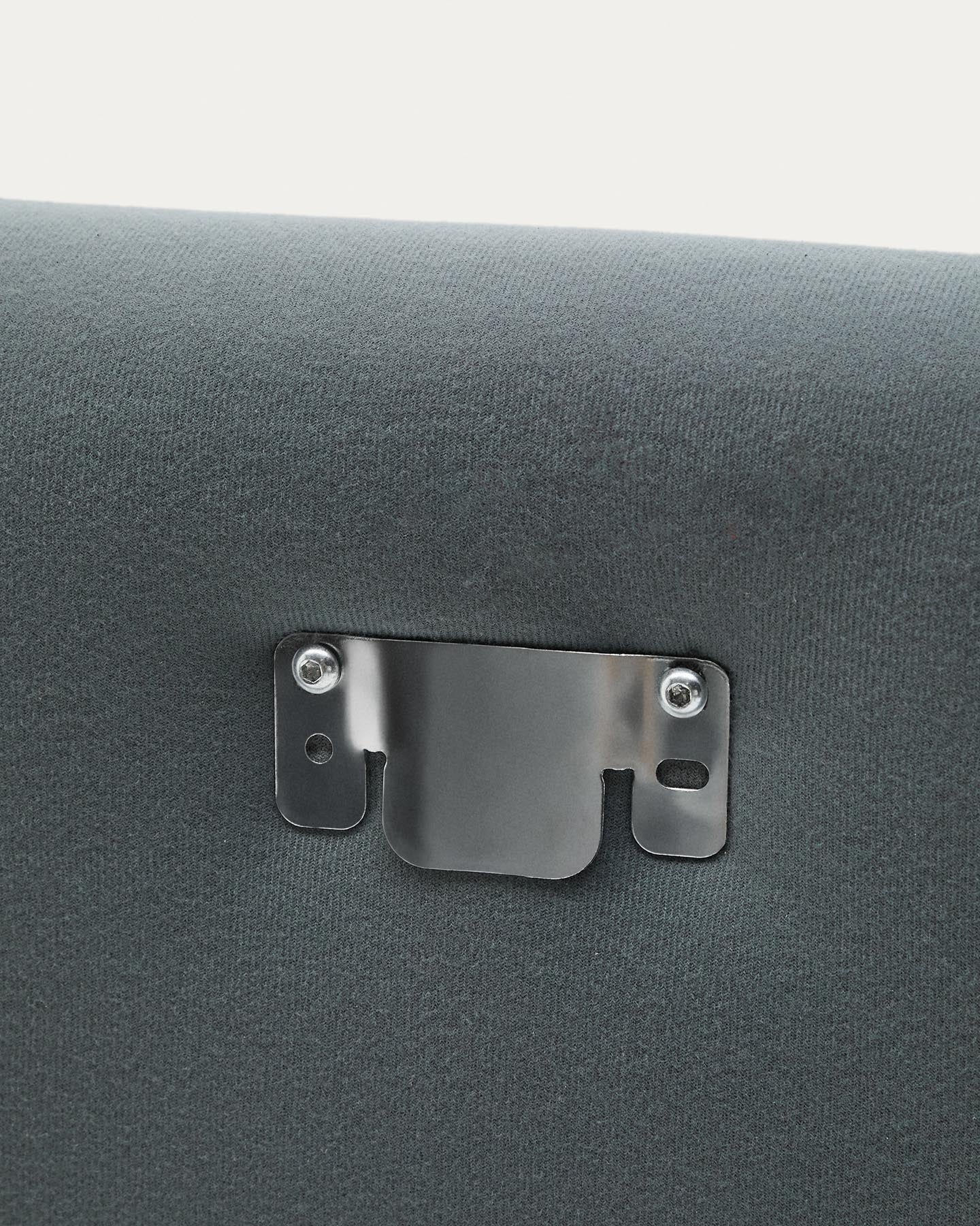 Kopfteil mit abnehmbarem Bezug Jaira aus Leinen und Baumwolle anthrazitgrau für ein Bett von 150 cm FSC Mix Credit in Anthrazit präsentiert im Onlineshop von KAQTU Design AG. Zubehör Bett ist von Kave Home