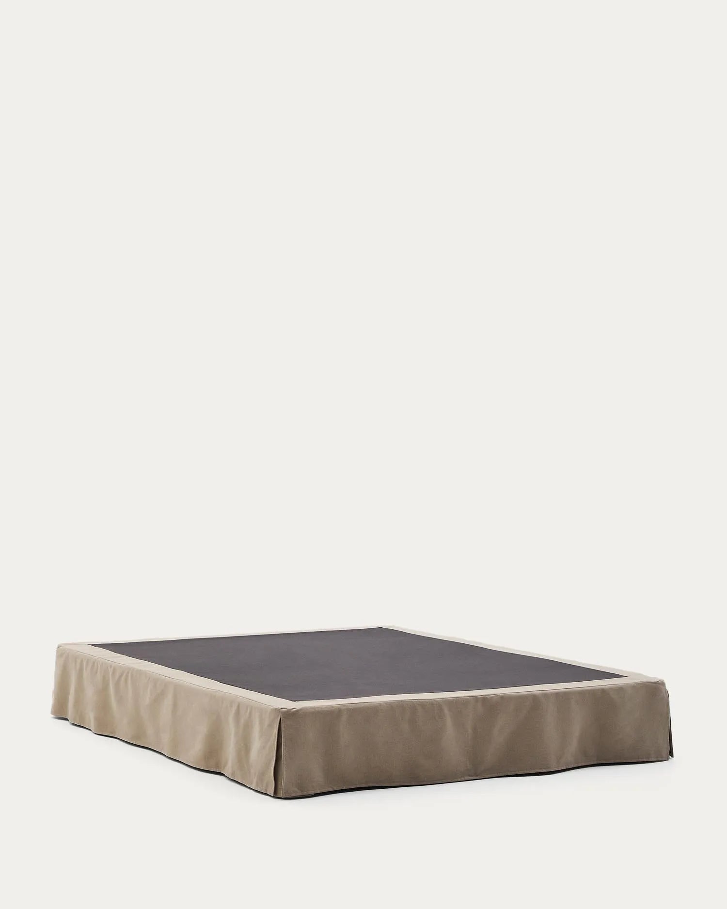 Bettgestell mit abnehmbarem Bezug Jaira aus Leinen und Baumwolle taupe für eine Matratze von 180 x 200 cm   in Taupe präsentiert im Onlineshop von KAQTU Design AG. Bett ist von Kave Home