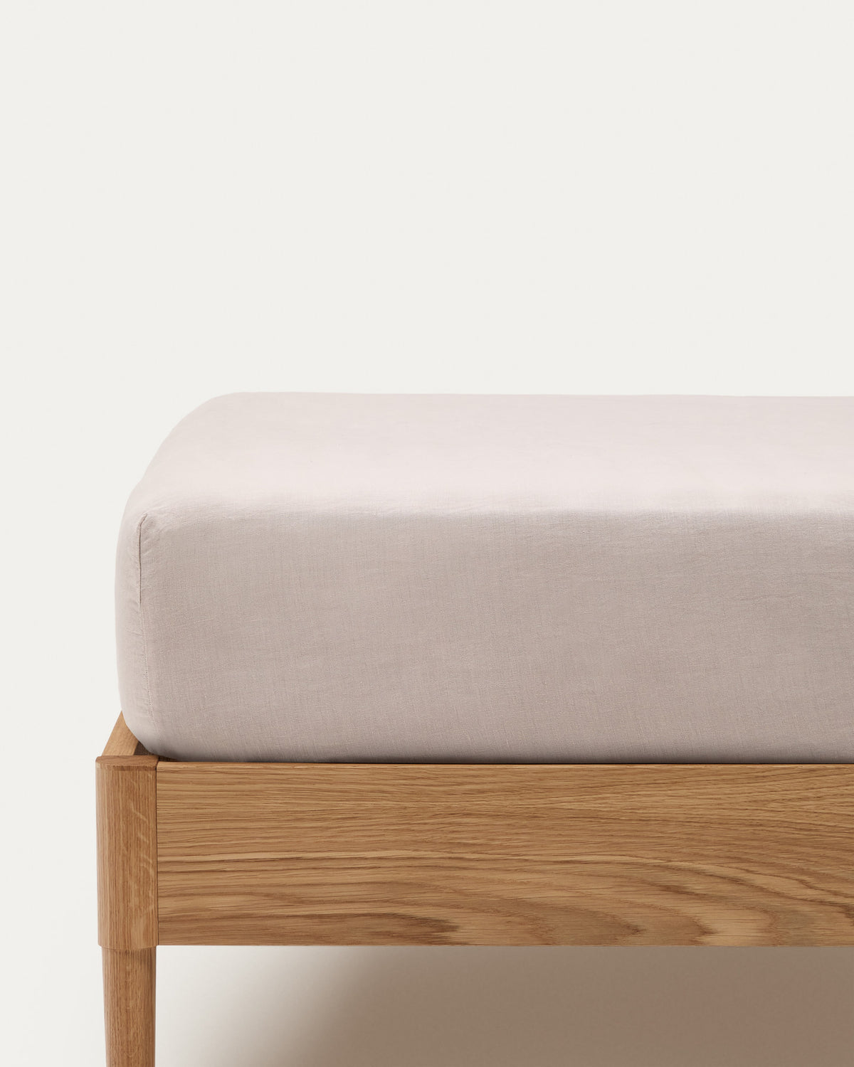 Spannbettlaken Simmel aus Leinenmischung Farbe grau für Bett von 90 cm in Steinfarben präsentiert im Onlineshop von KAQTU Design AG. Fixleintuch ist von Kave Home