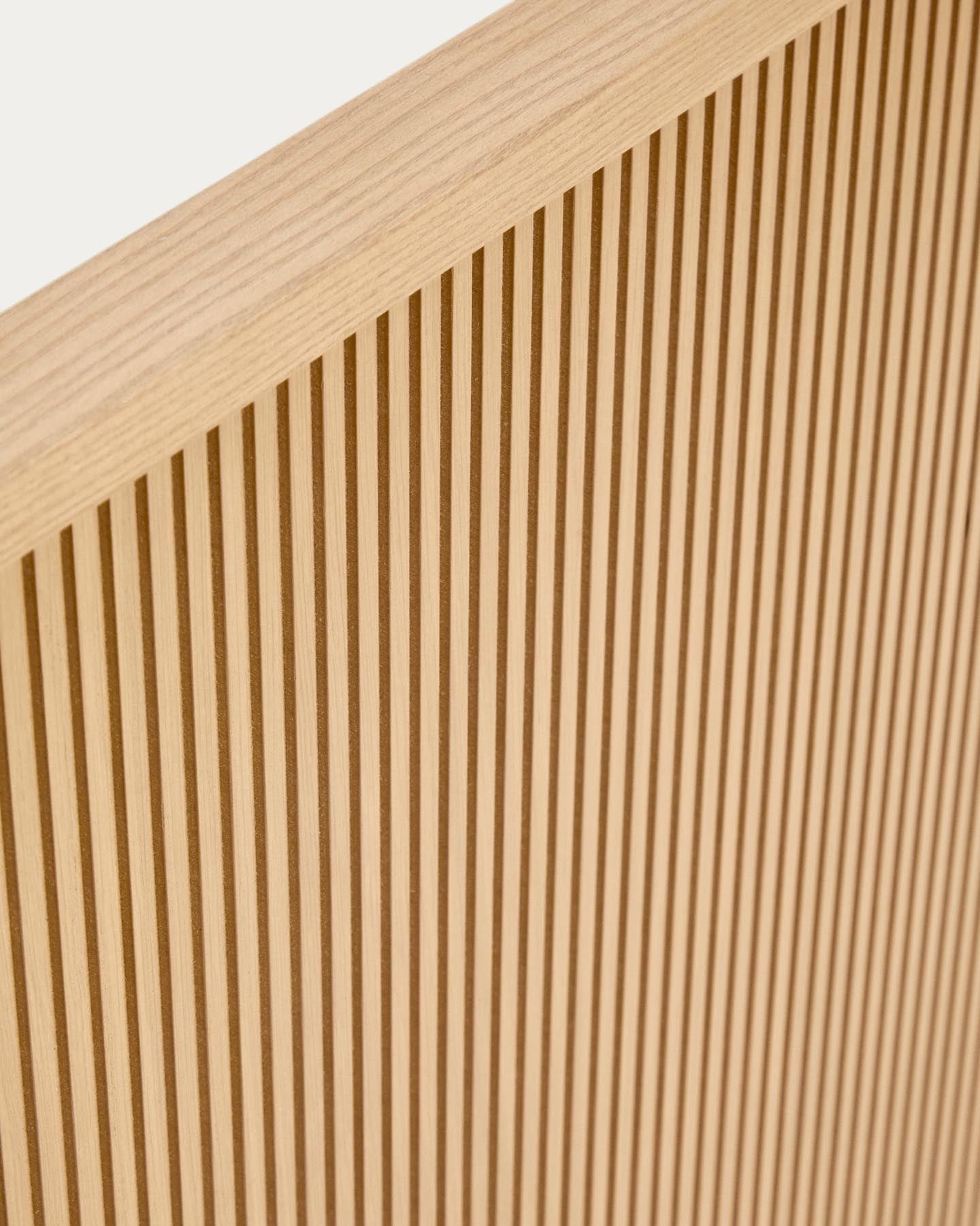 Bettkopfteil Helvine aus Eichenfurnier für Betten bis zu 90 cm, FSC 100 % in Natur präsentiert im Onlineshop von KAQTU Design AG. Kopfteile ist von Kave Home