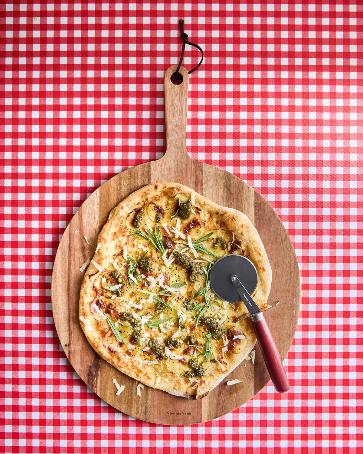 Pizza board, NVPizza, Natur in Natur präsentiert im Onlineshop von KAQTU Design AG. Pizza ist von Nicolas Vahé