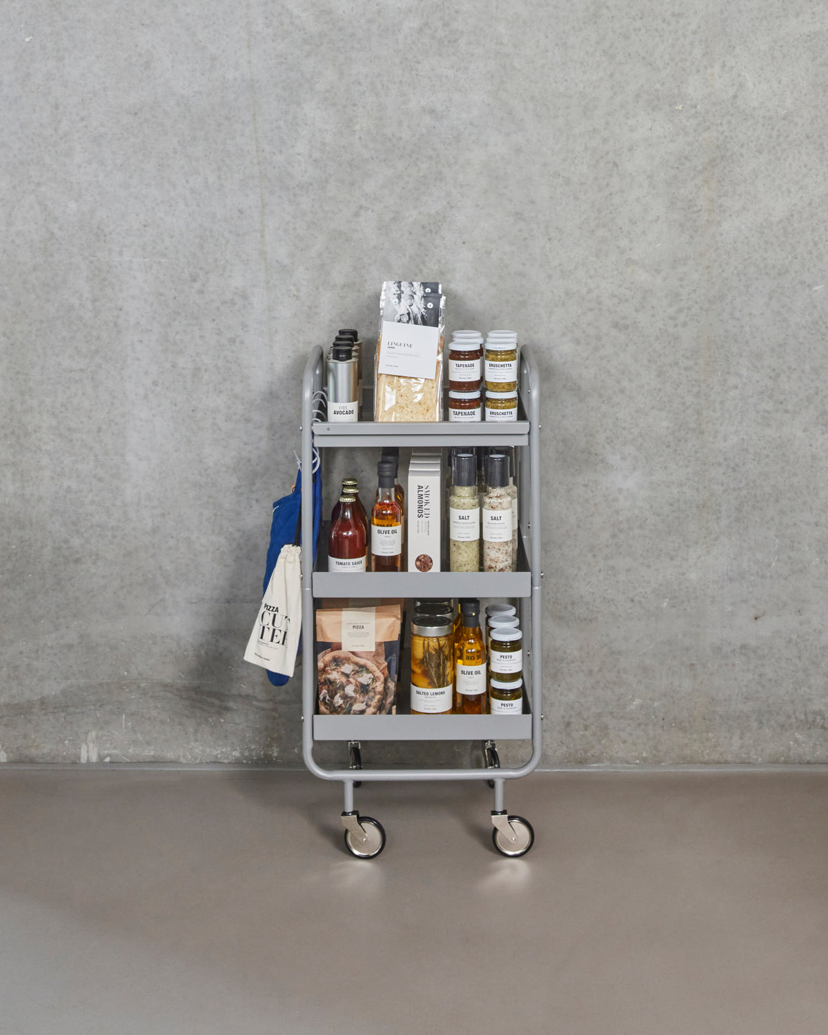 Trolley, NVRoll, Grau in Elfenbein präsentiert im Onlineshop von KAQTU Design AG. Servierwagen ist von Nicolas Vahé