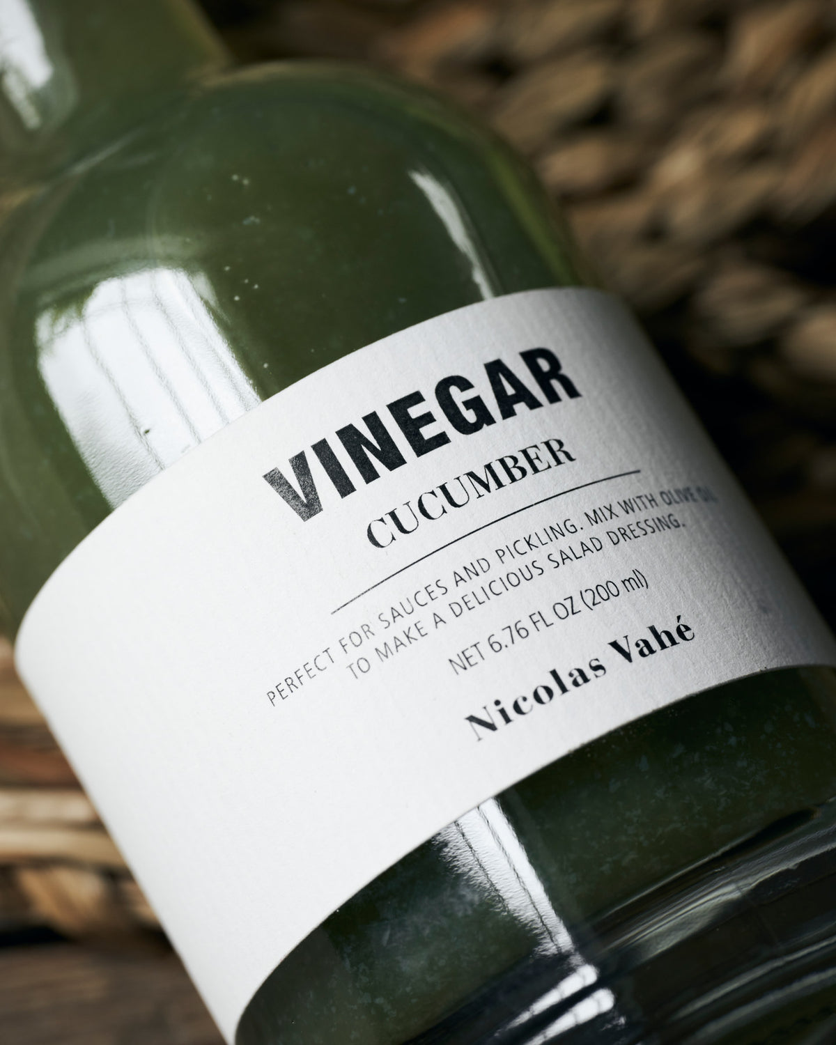 Essig, Cucumber in  präsentiert im Onlineshop von KAQTU Design AG. Lebensmittel ist von Nicolas Vahé