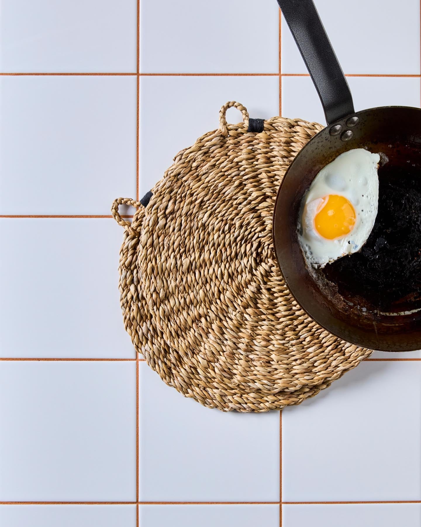 Tischset, NVNaba, Natur in Natur präsentiert im Onlineshop von KAQTU Design AG. Schneidbrett ist von Nicolas Vahé