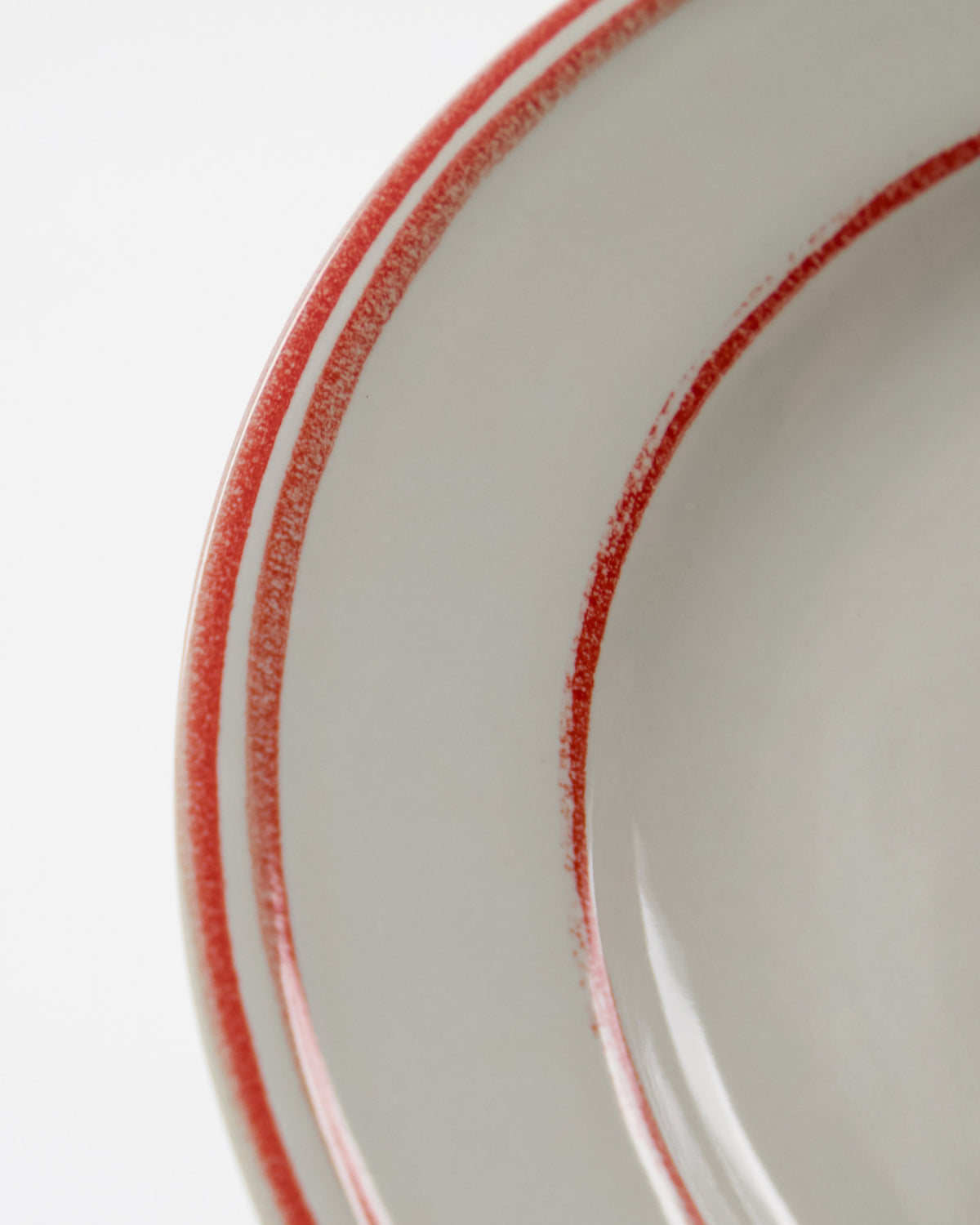 Teller, NVBistro, Rot, Weiß in Red präsentiert im Onlineshop von KAQTU Design AG. Teller ist von Nicolas Vahé