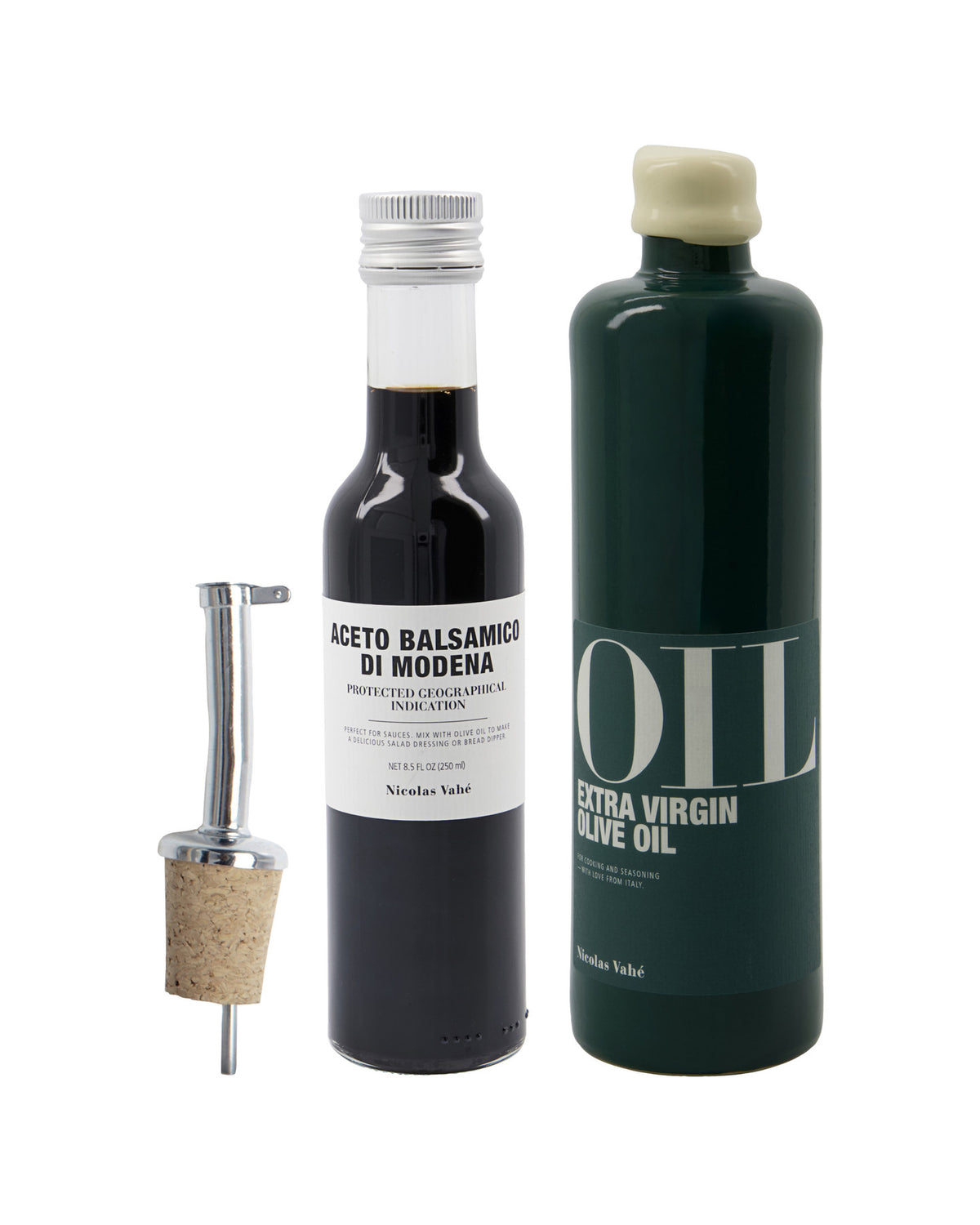 Geschenktasche mit Flasche Olivenöl, Flasche Balsamico und silbernem Ausgiesser