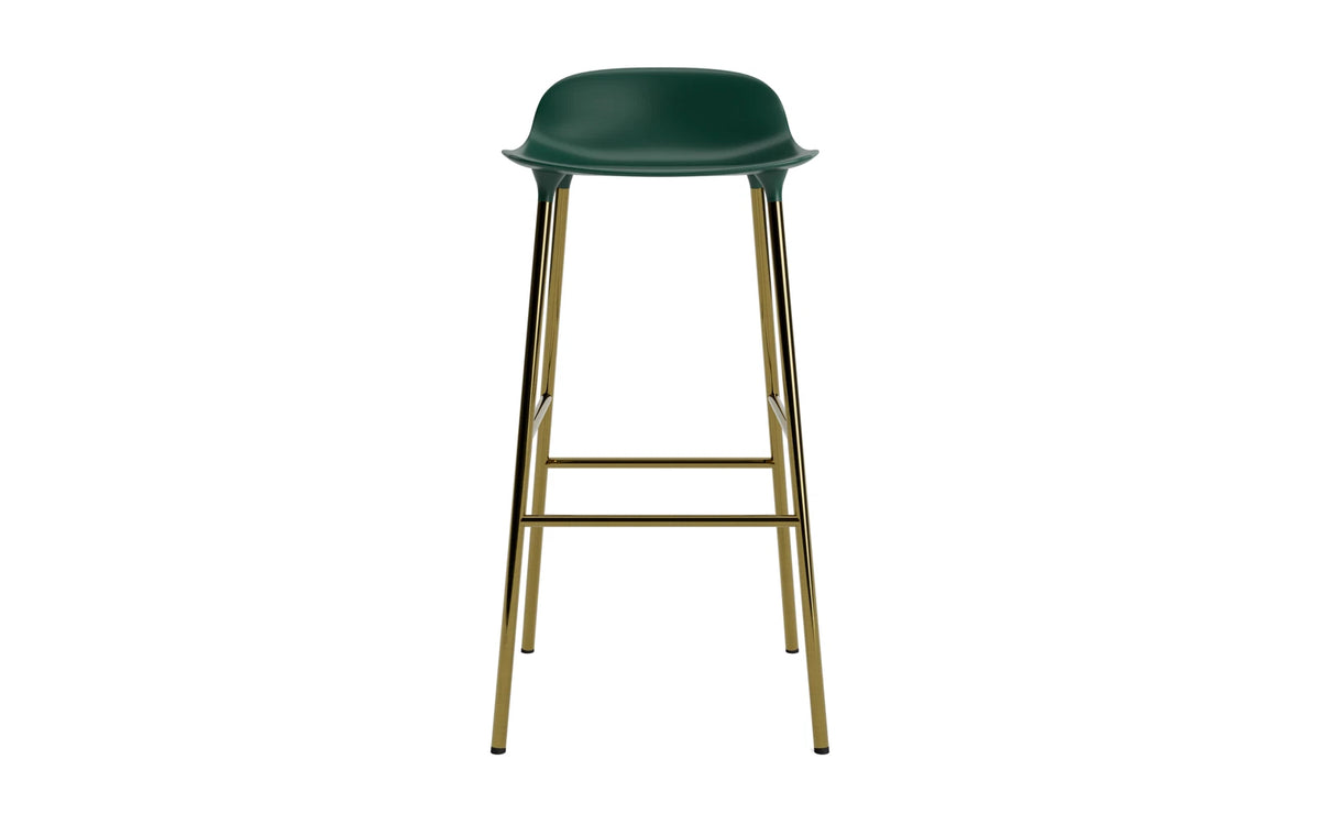 Form Barhocker in Grün präsentiert im Onlineshop von KAQTU Design AG. Barstuhl ist von Normann Copenhagen