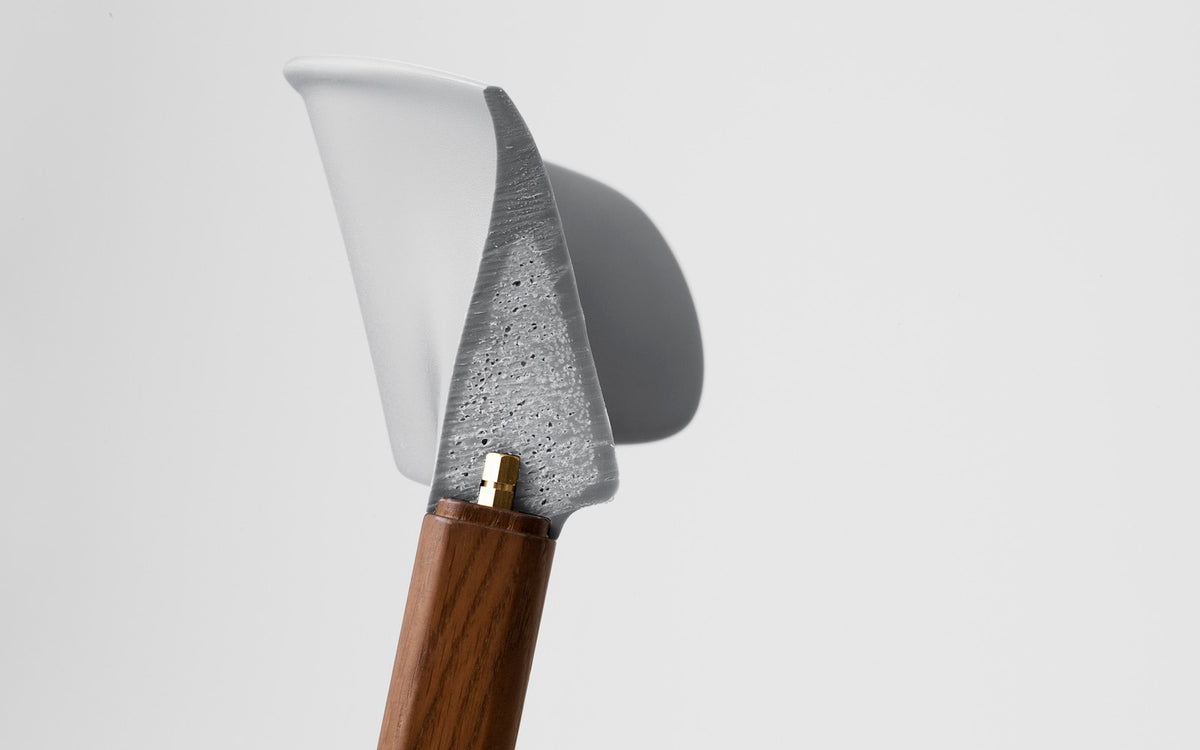 Herit Stuhl in Grau präsentiert im Onlineshop von KAQTU Design AG. Stuhl ist von Normann Copenhagen