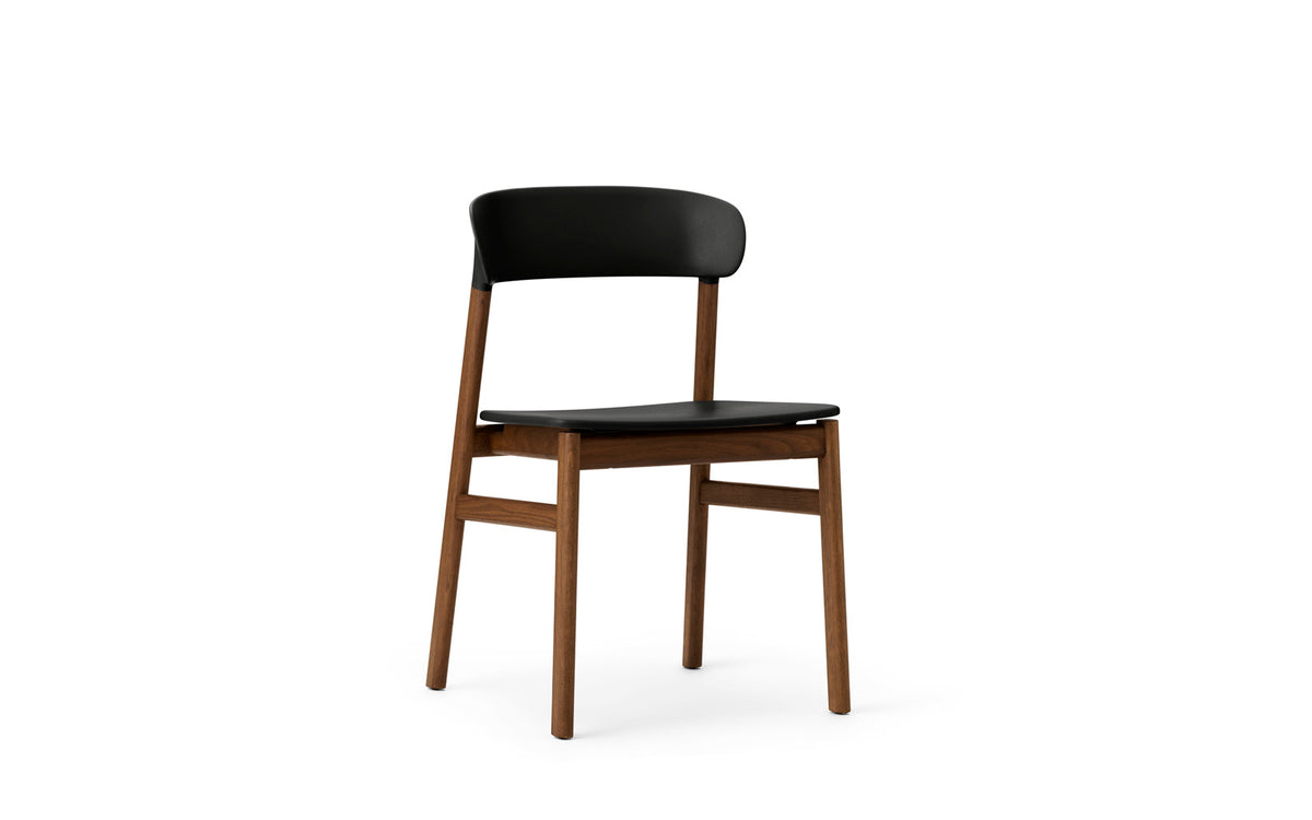 Herit Stuhl in Schwarz präsentiert im Onlineshop von KAQTU Design AG. Stuhl ist von Normann Copenhagen