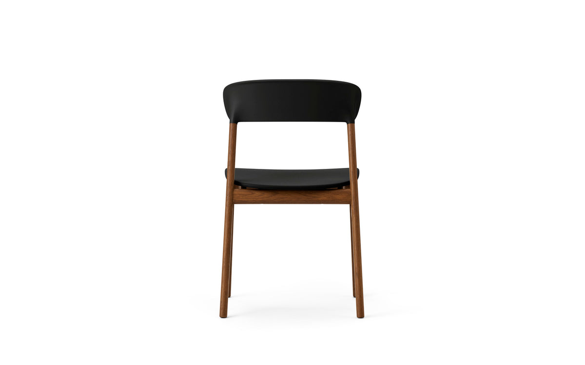 Herit Stuhl in Grau präsentiert im Onlineshop von KAQTU Design AG. Stuhl ist von Normann Copenhagen