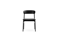 Chaise Herit tapissée en chêne noir