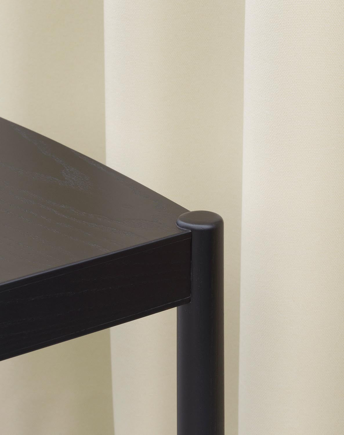 Timb Stuhl in  präsentiert im Onlineshop von KAQTU Design AG. Stuhl ist von Normann Copenhagen