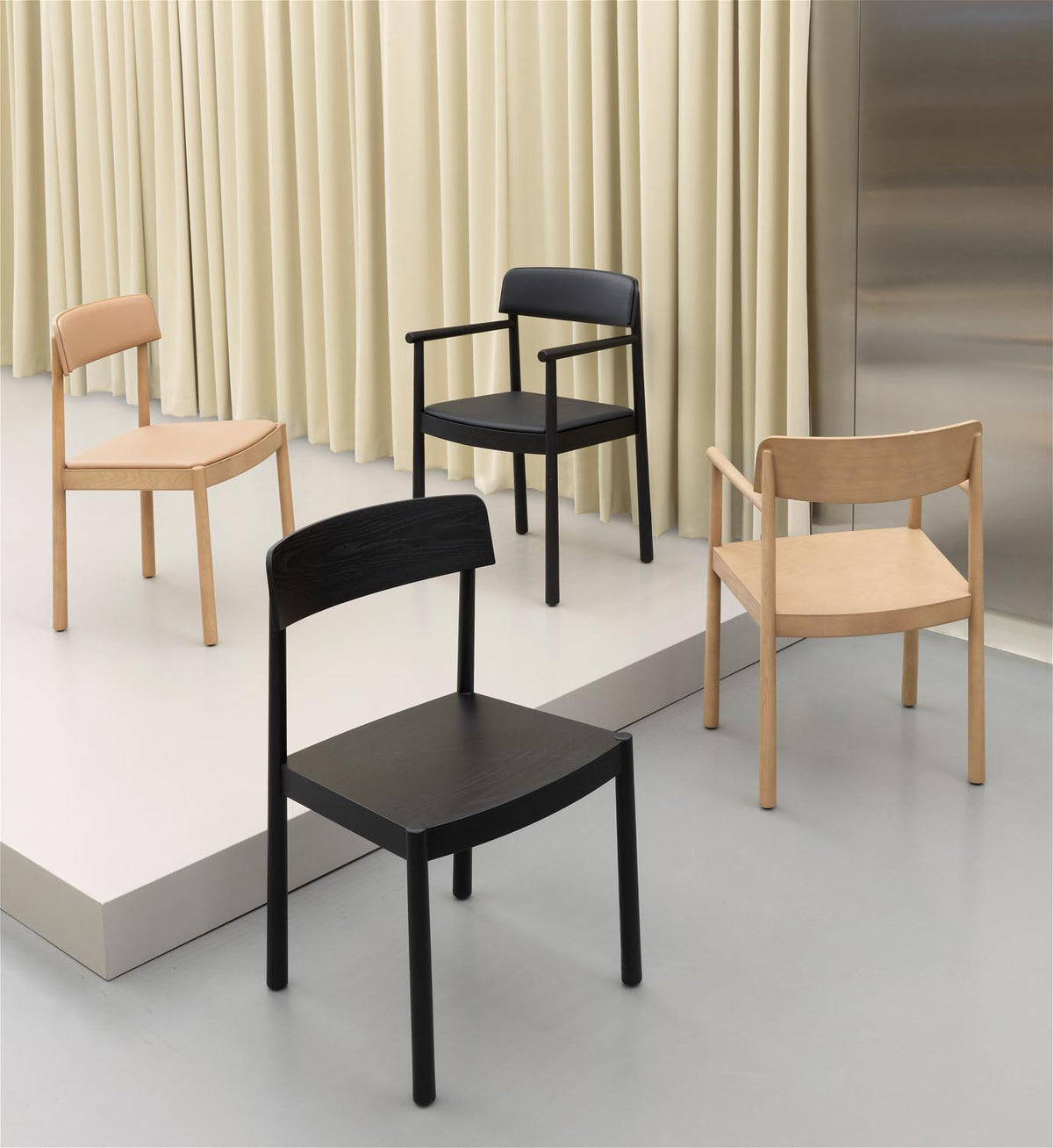 Timb Stuhl gepolstert, Tan/ Camel in  präsentiert im Onlineshop von KAQTU Design AG. Stuhl ist von Normann Copenhagen