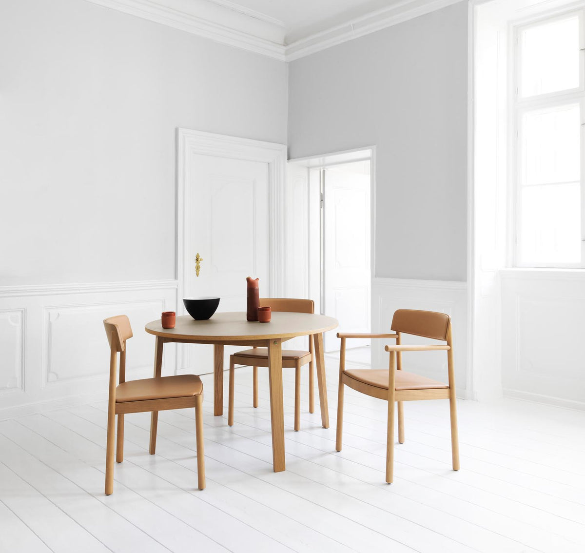 Timb Stuhl gepolstert, Tan/ Camel in  präsentiert im Onlineshop von KAQTU Design AG. Stuhl ist von Normann Copenhagen