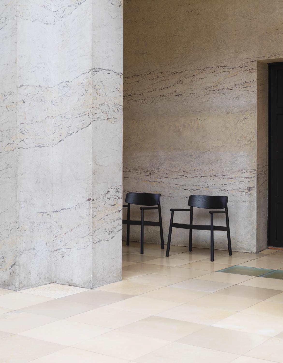 Timb Loungesessel in  präsentiert im Onlineshop von KAQTU Design AG. Sessel ist von Normann Copenhagen