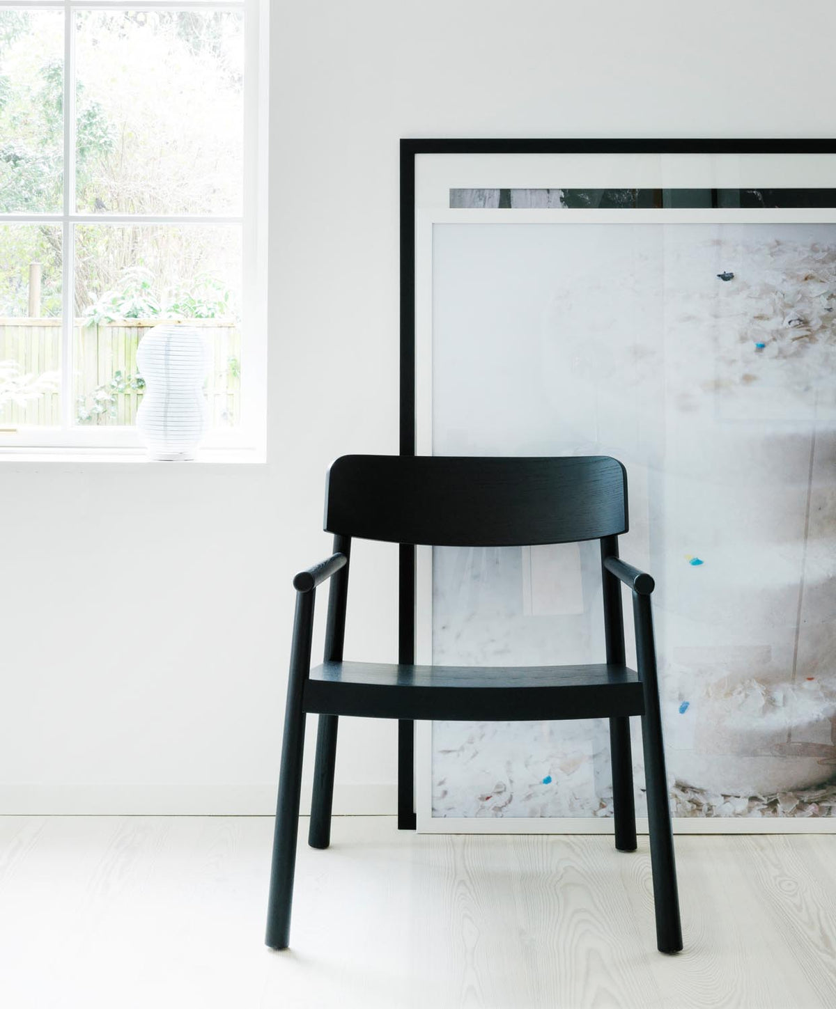 Timb Sessel in  präsentiert im Onlineshop von KAQTU Design AG. Sessel mit Armlehnen ist von Normann Copenhagen