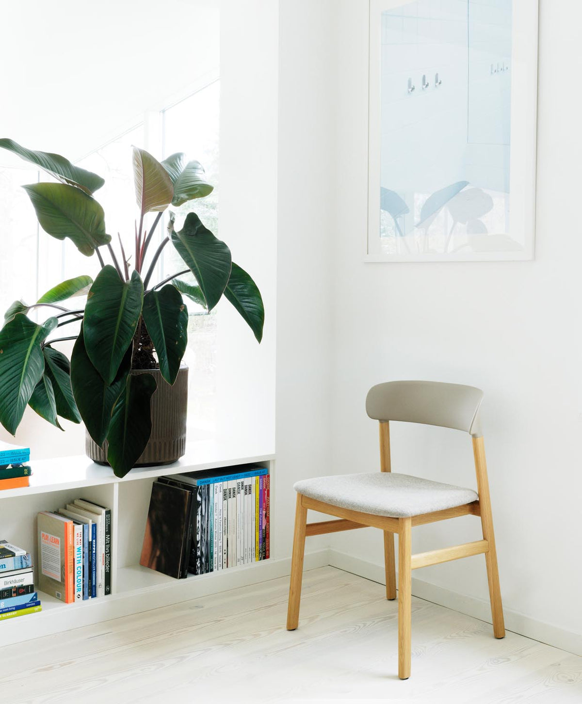 Herit Stuhl gepolstert in Remix sand präsentiert im Onlineshop von KAQTU Design AG. Stuhl ist von Normann Copenhagen