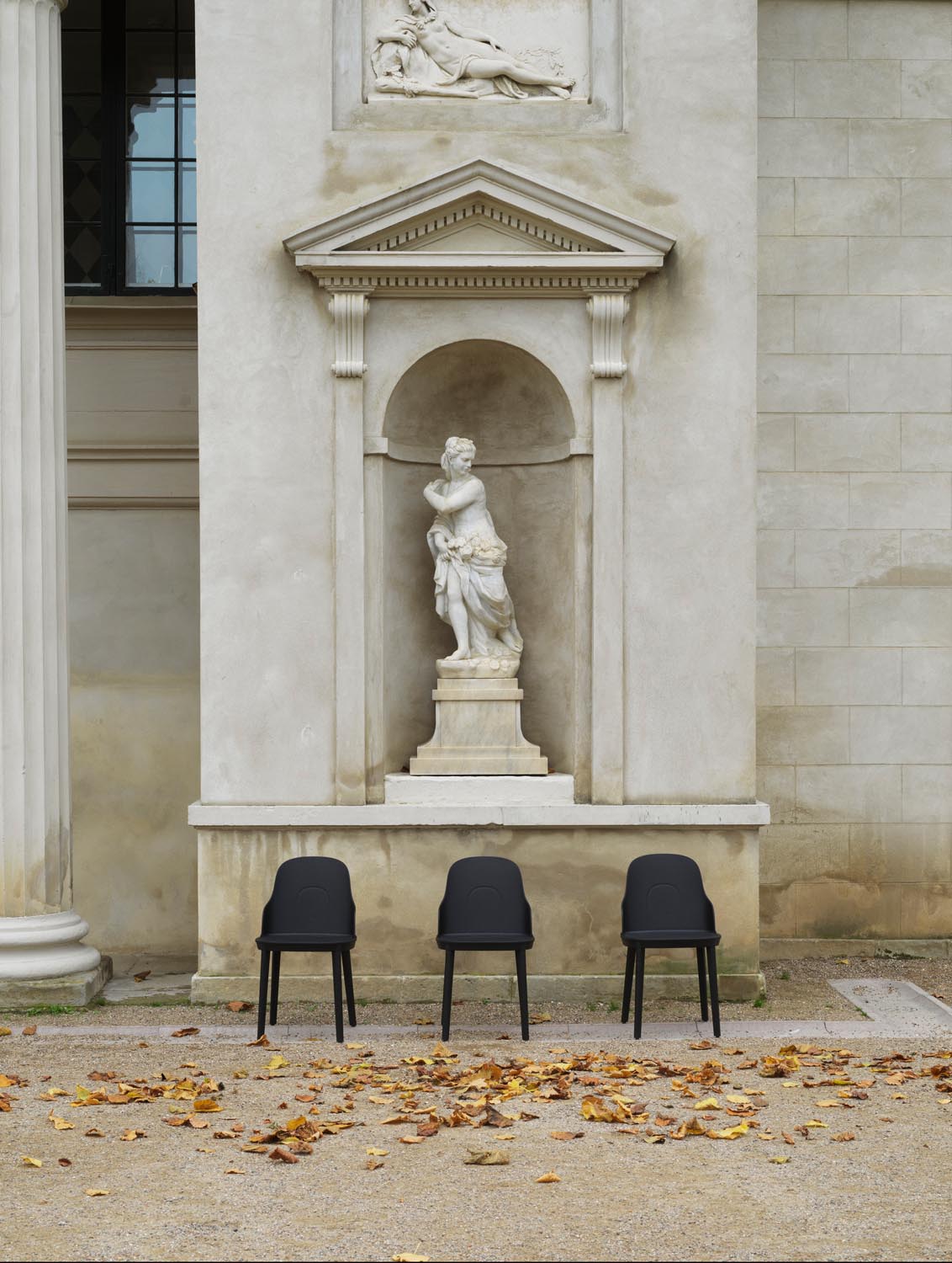 Allez Stuhl in Schwarz präsentiert im Onlineshop von KAQTU Design AG. Stuhl ist von Normann Copenhagen