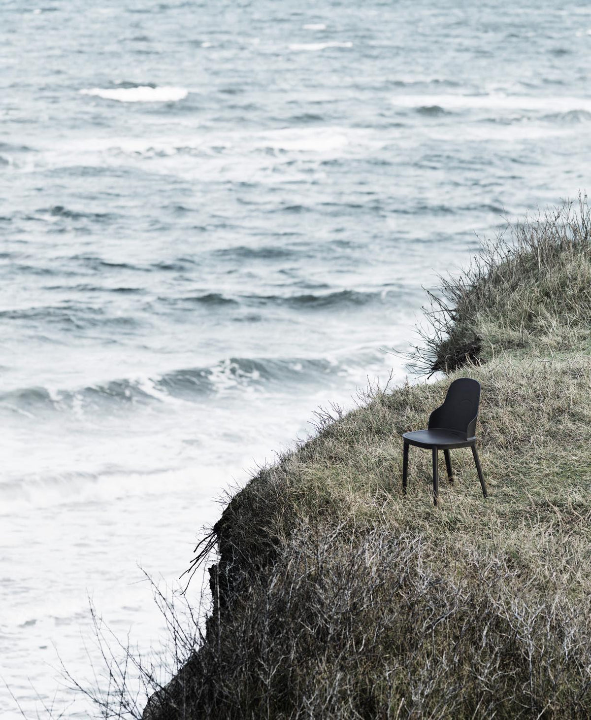 Allez Stuhl in Schwarz präsentiert im Onlineshop von KAQTU Design AG. Stuhl ist von Normann Copenhagen