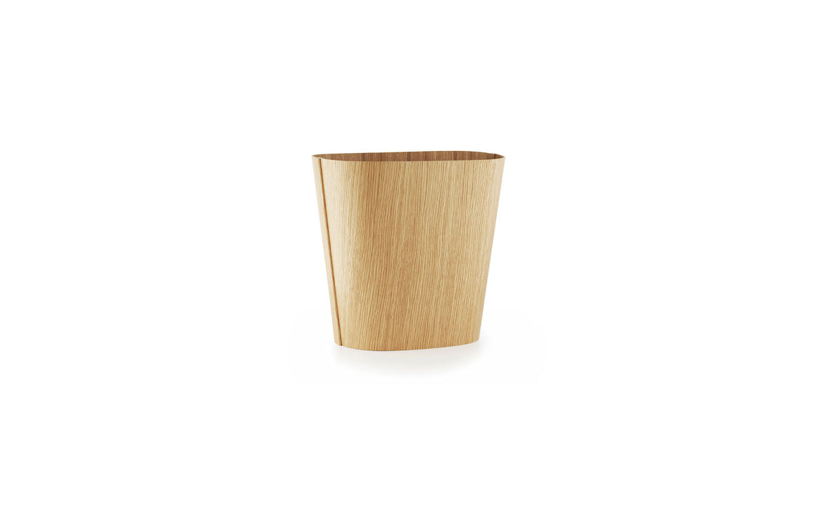 Tales of Wood Papierkorb in Eiche präsentiert im Onlineshop von KAQTU Design AG. Papierkorb ist von Normann Copenhagen