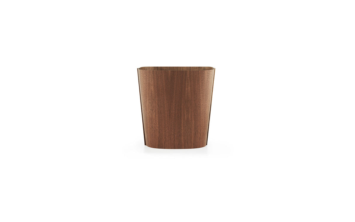 Tales of Wood Papierkorb in Walnuss präsentiert im Onlineshop von KAQTU Design AG. Papierkorb ist von Normann Copenhagen