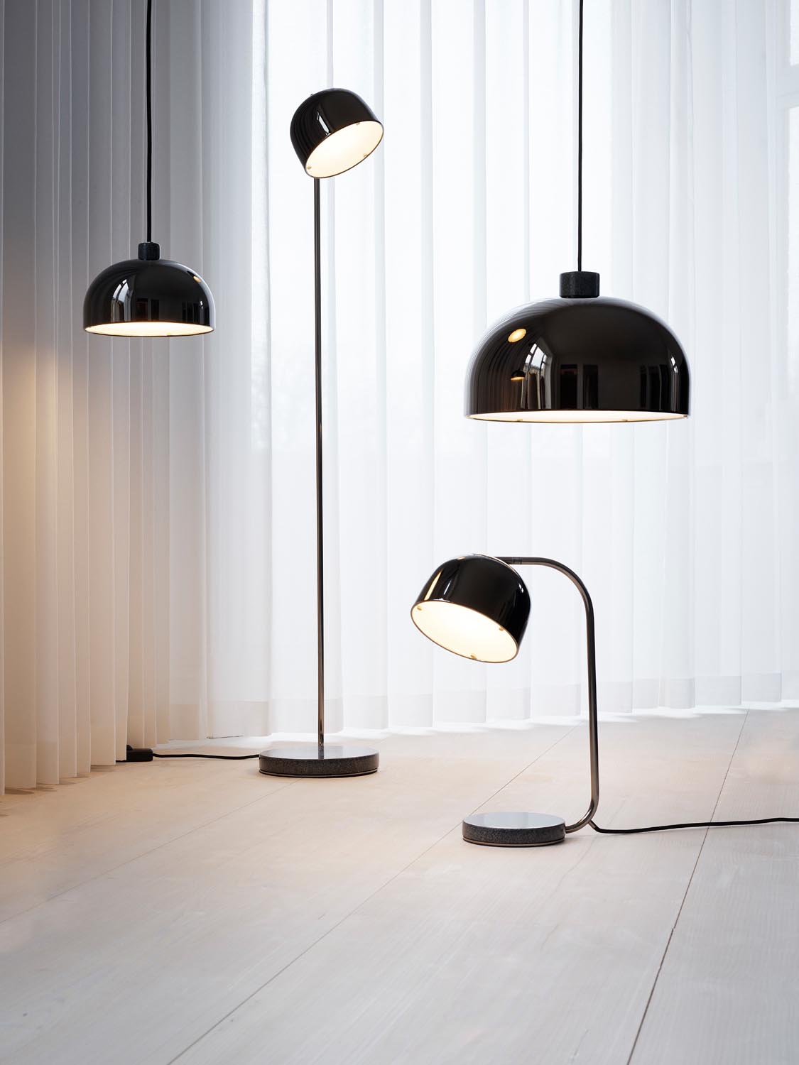 Grant Pendellampe Ø23 EU in Schwarz präsentiert im Onlineshop von KAQTU Design AG. Pendelleuchte ist von Normann Copenhagen