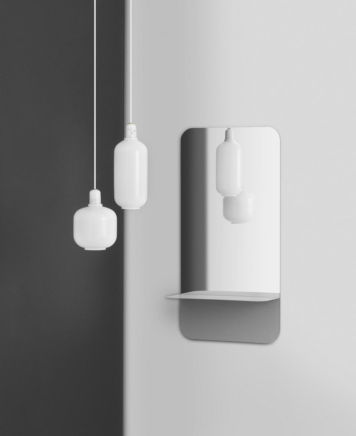 Amp Lampe gross EU in weiss/weiss präsentiert im Onlineshop von KAQTU Design AG. Pendelleuchte ist von Normann Copenhagen