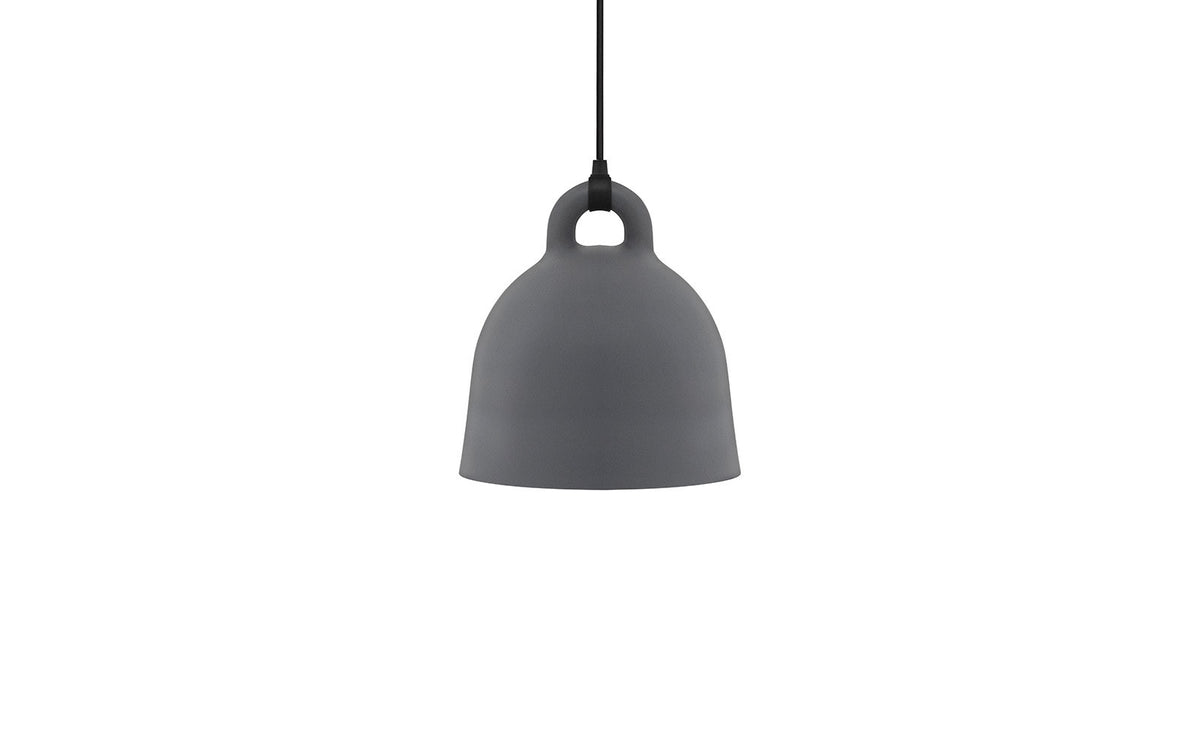 Bell Lampe klein EU in Grau präsentiert im Onlineshop von KAQTU Design AG. Pendelleuchte ist von Normann Copenhagen