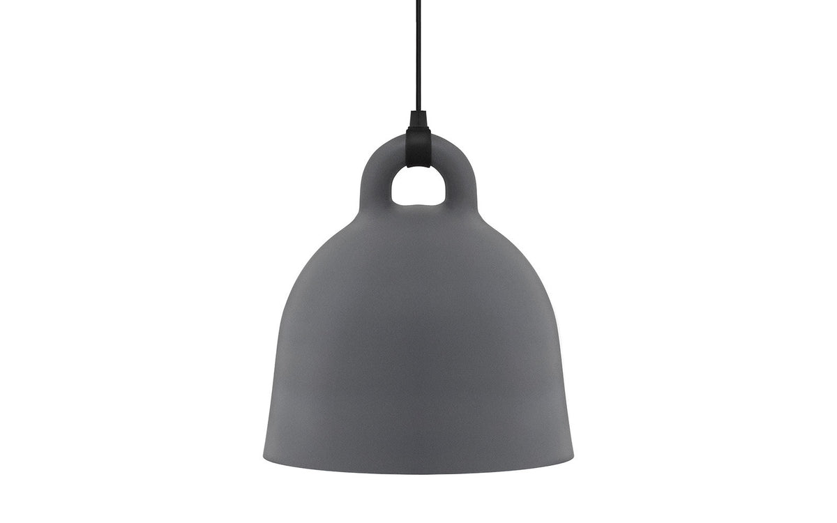 Bell Lampe gross EU in Grau präsentiert im Onlineshop von KAQTU Design AG. Pendelleuchte ist von Normann Copenhagen
