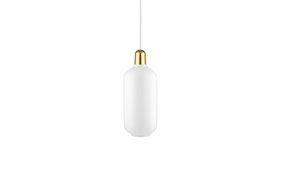 Amp Lampe gross EU in Rauchschwarz präsentiert im Onlineshop von KAQTU Design AG. Pendelleuchte ist von Normann Copenhagen