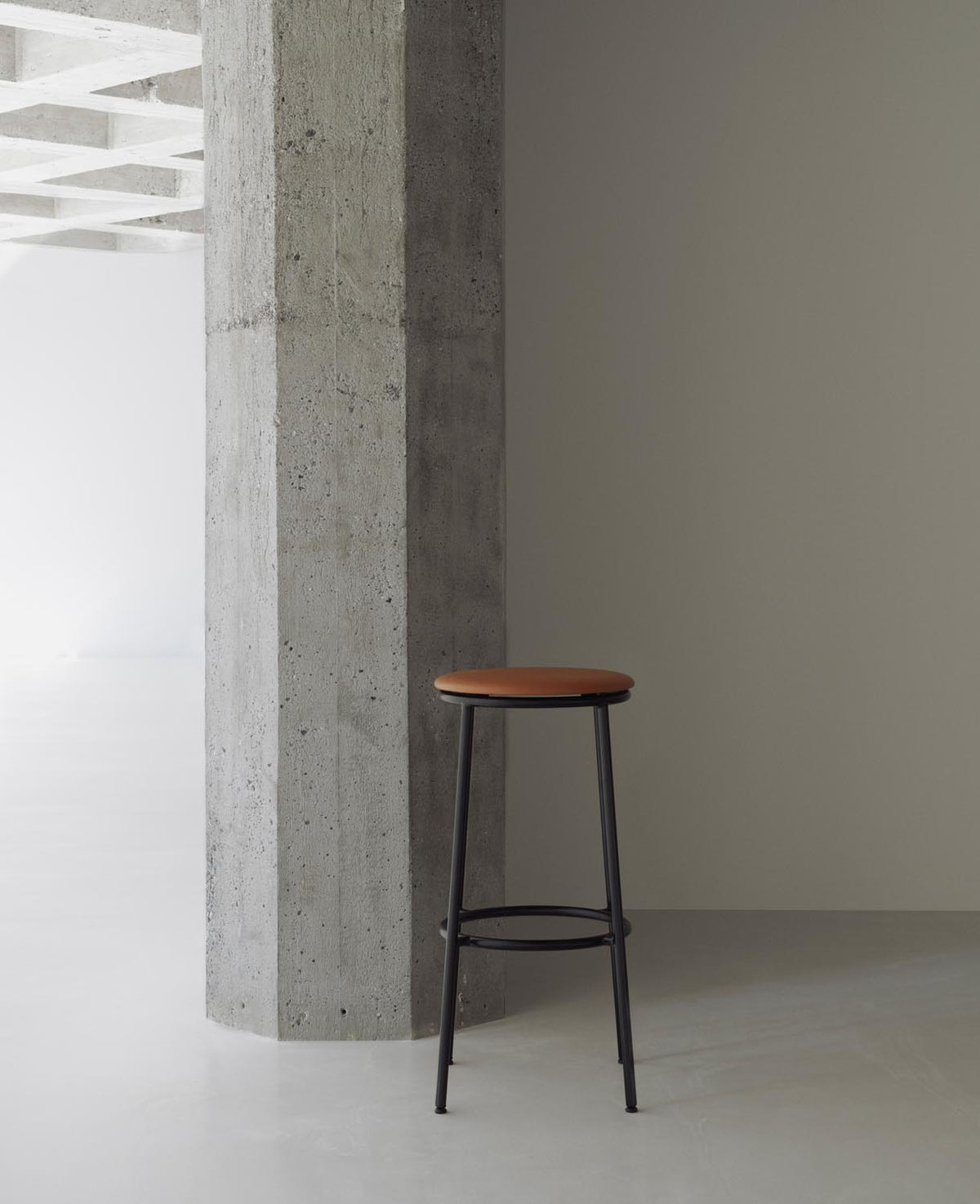 Circa Barhocker in MLF16 präsentiert im Onlineshop von KAQTU Design AG. Barhocker ist von Normann Copenhagen