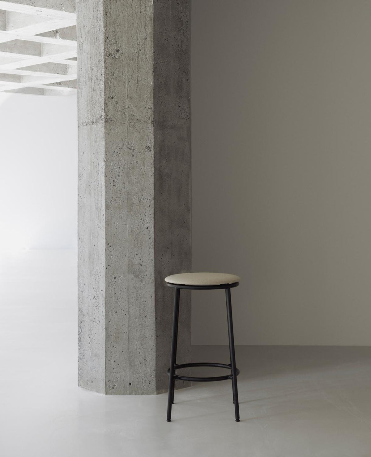 Circa Barhocker in MLF20 präsentiert im Onlineshop von KAQTU Design AG. Barhocker ist von Normann Copenhagen