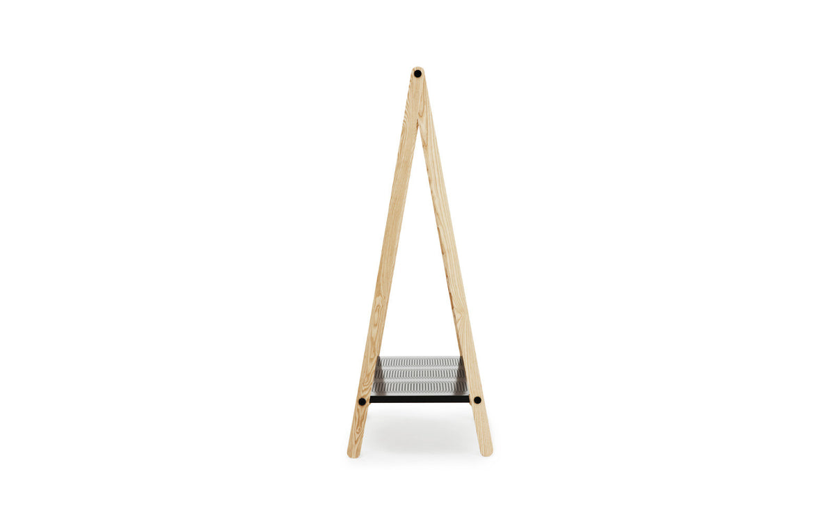 Toj Kleiderständer gross in Grau präsentiert im Onlineshop von KAQTU Design AG. Kleiderständer ist von Normann Copenhagen