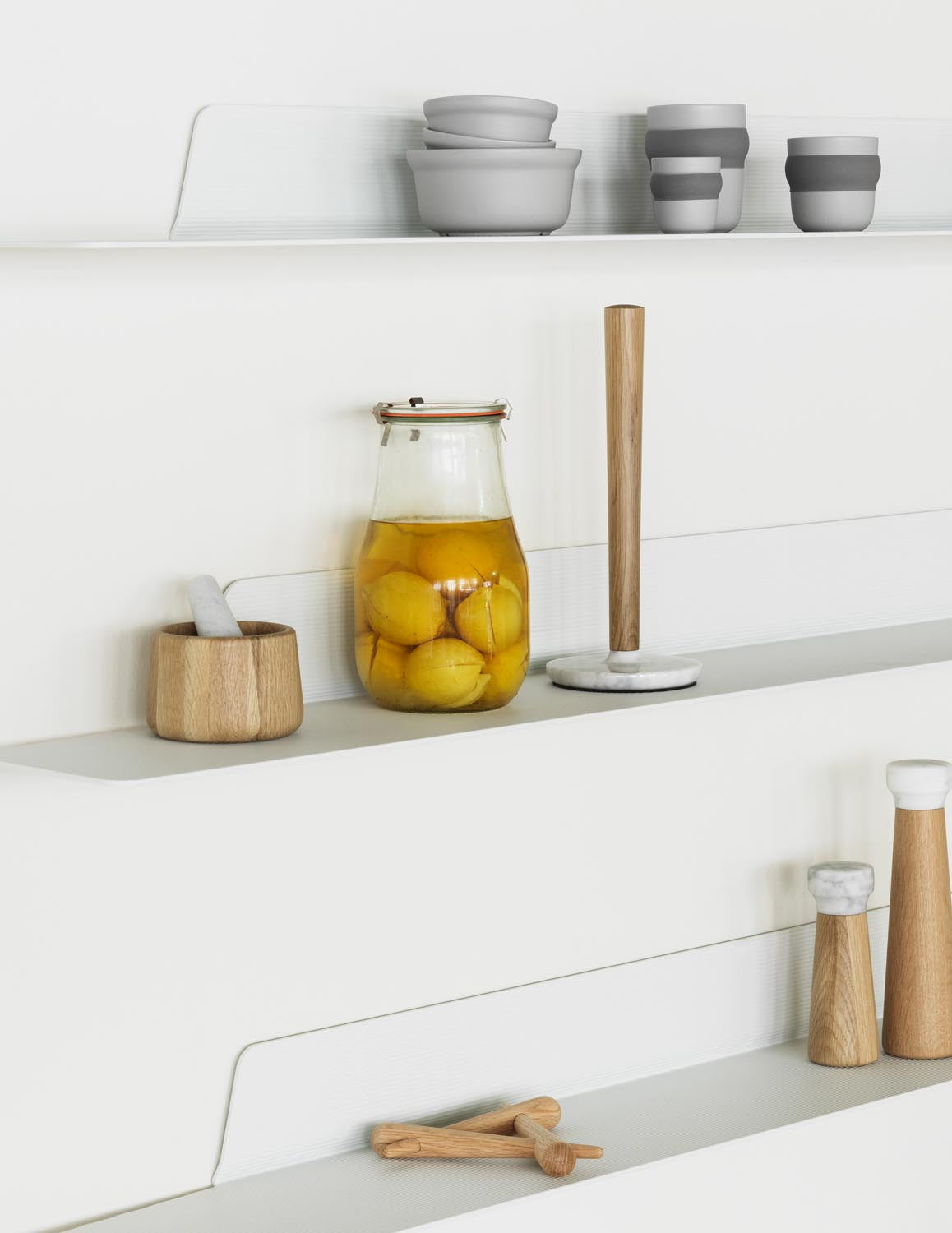 Jet Regal 160 cm. weiss in  präsentiert im Onlineshop von KAQTU Design AG. Wandregal ist von Normann Copenhagen