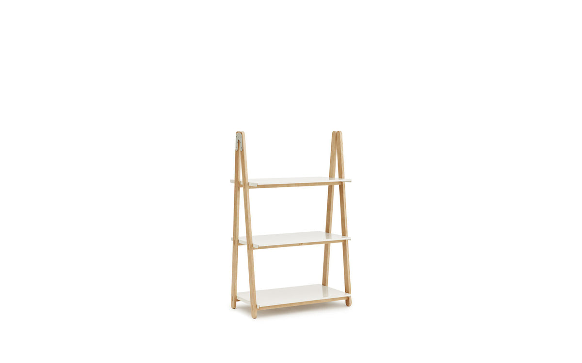 One Step Up Bücherregal in White präsentiert im Onlineshop von KAQTU Design AG. Bücherregal ist von Normann Copenhagen