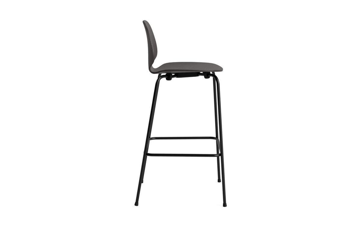 My Chair Barhocker 75 cm in Black präsentiert im Onlineshop von KAQTU Design AG. Barstuhl ist von Normann Copenhagen