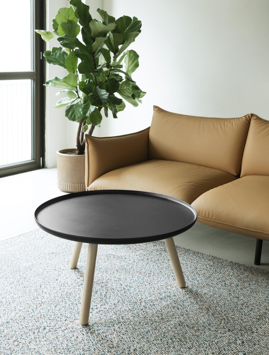 Tablo Tisch gross in Weiss präsentiert im Onlineshop von KAQTU Design AG. Couchtisch ist von Normann Copenhagen