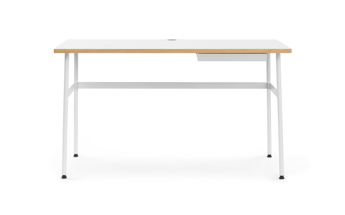 Journal Schreibtisch in Weiss präsentiert im Onlineshop von KAQTU Design AG. Schreibtisch ist von Normann Copenhagen