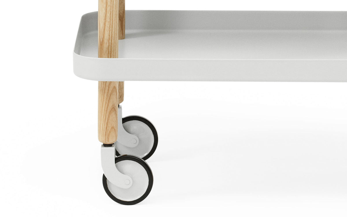 Block Tisch in  präsentiert im Onlineshop von KAQTU Design AG. Servierwagen ist von Normann Copenhagen